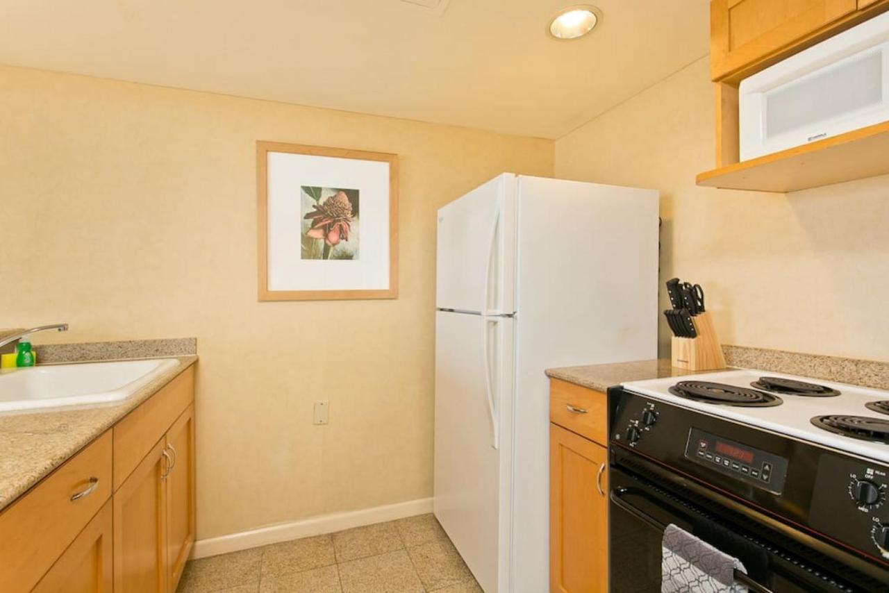 Ilikai Apt 302 - Spacious Studio With Stunning Ocean & Harbor Views Honolulu Exterior photo